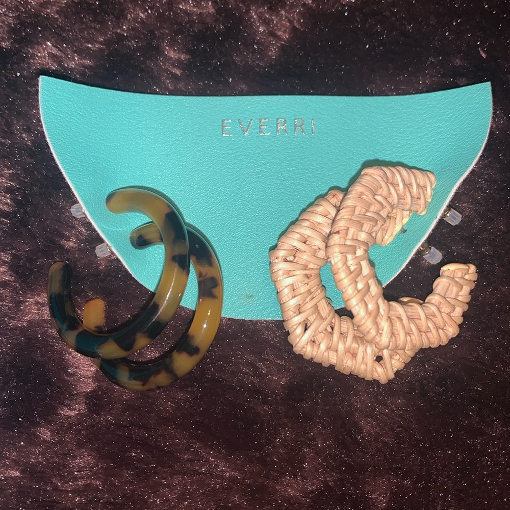 -🎁Like New Stitch Fix EVERRI Malaya 2 piece Hoop Earring set AS IS